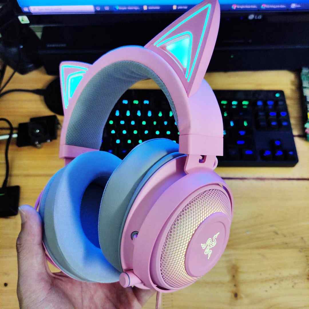 So sánh giữa Tai nghe Razer Kraken Kitty Chroma Black và các loại tai nghe khác.